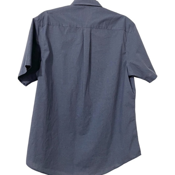 Van Heusen Men’s Short Sleeve Button Up. NWOT - Picture 3 of 5